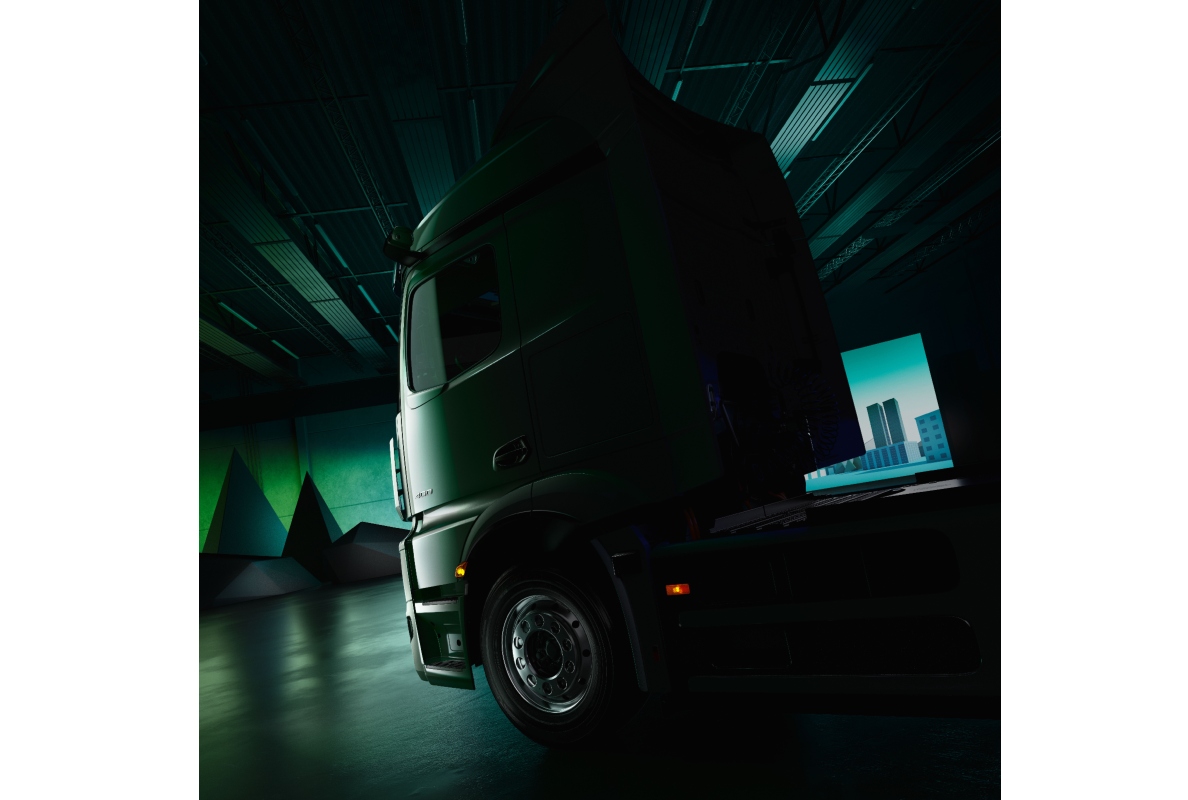 Electric diversity expands: Mercedes-Benz Trucks introduces new members of the eActros family