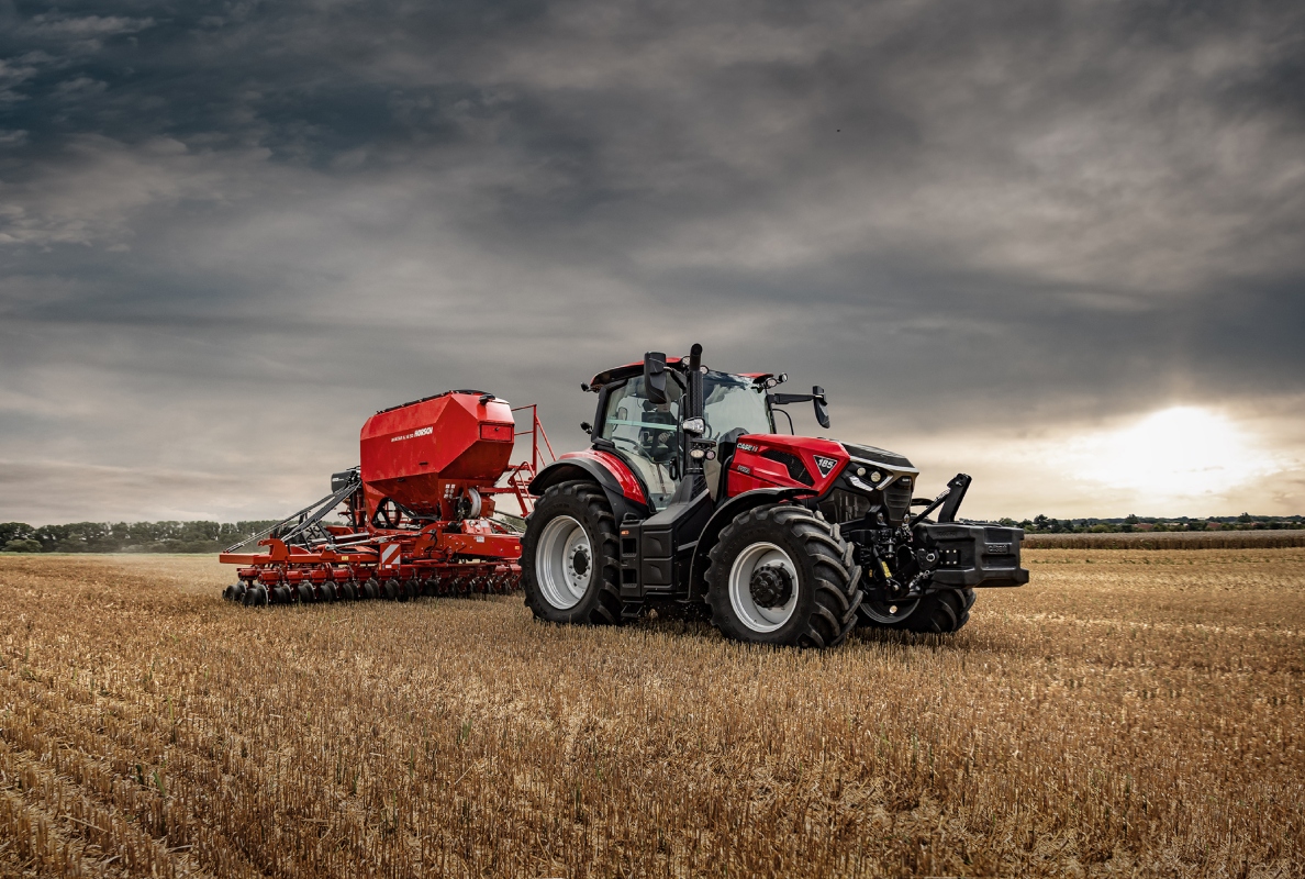 All-New Case IH Puma Series Tractor: Improved Maneuverability and Elevated Operator Experience