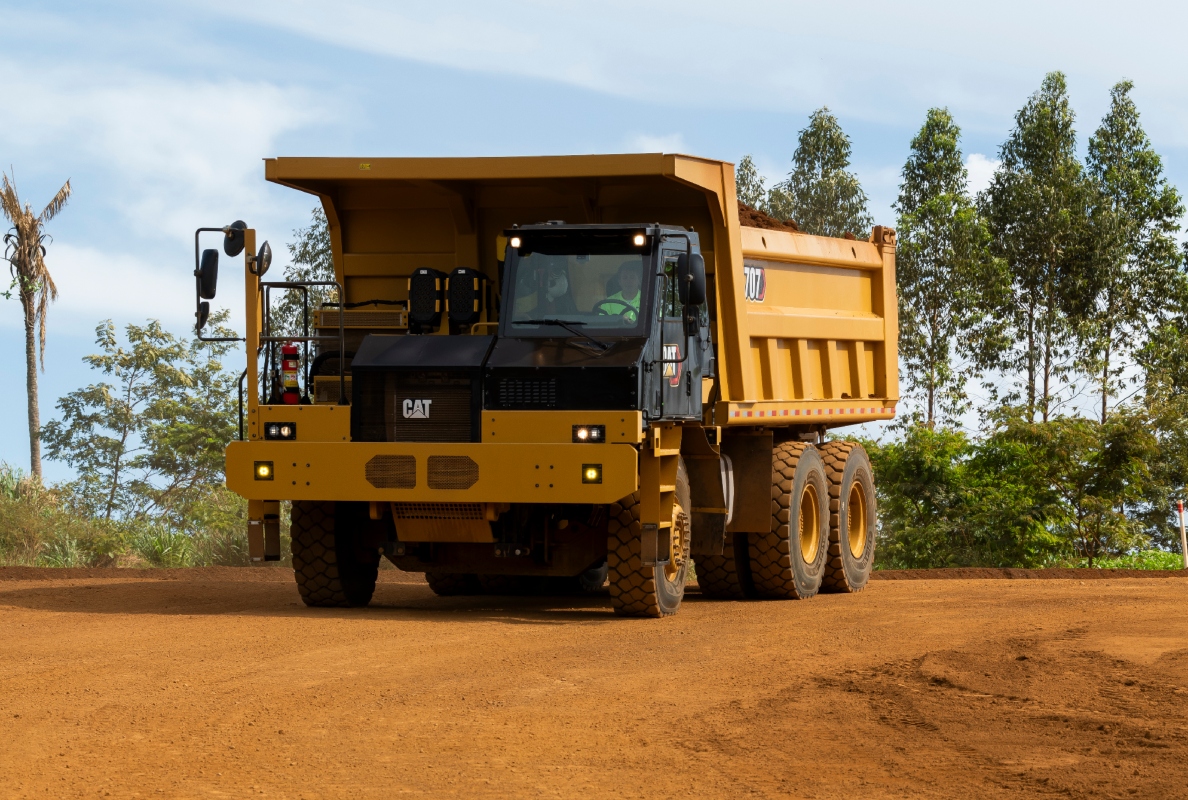 Cat® 707 wide body truck