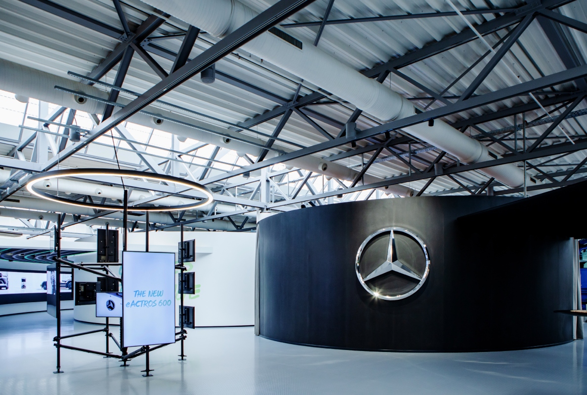 The eActros 600 Experience World with its unique design language