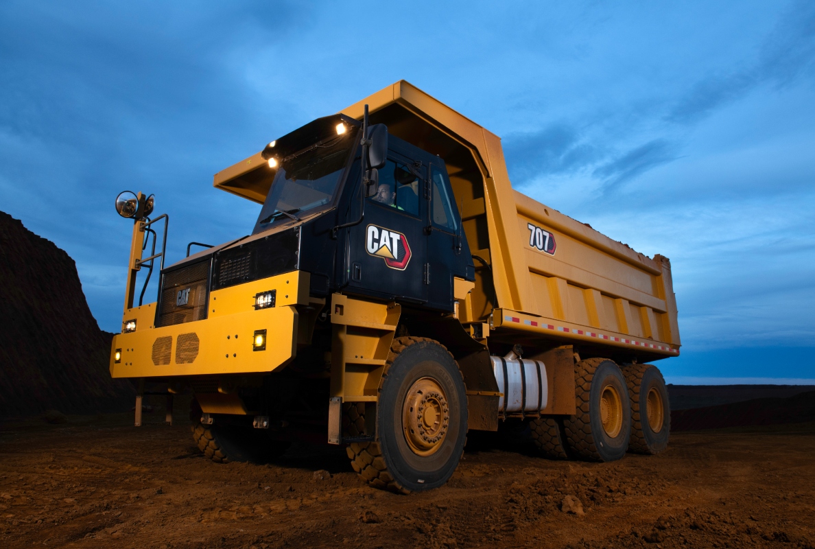 Cat® 707 wide body truck