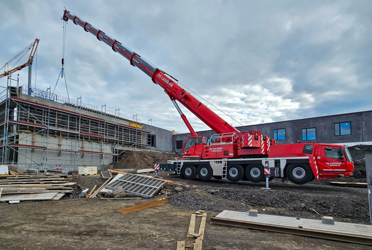 The new Grove GMK5250XL-1 for DS Lausnir.