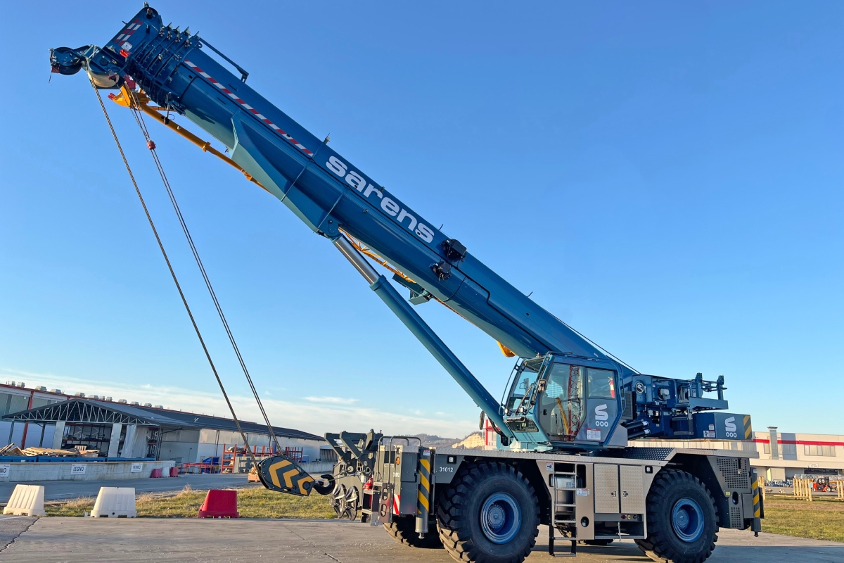 Rough-terrain crane
