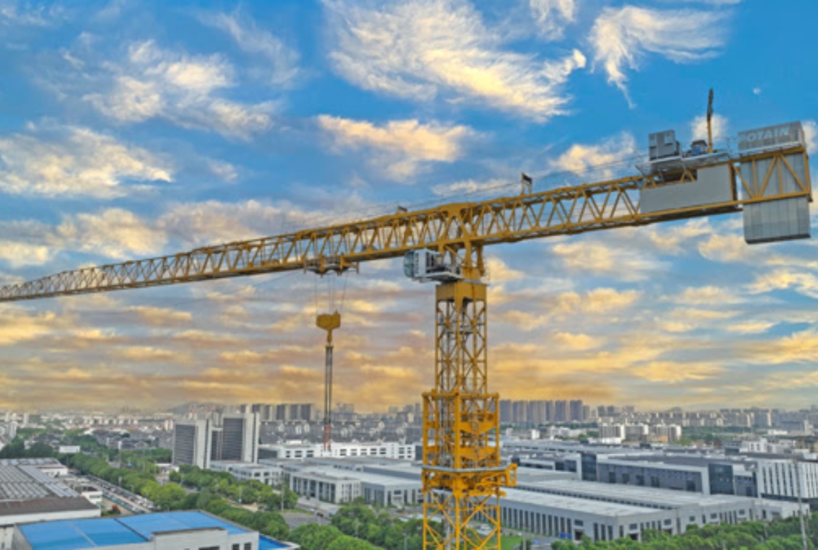 Manitowoc launches largest topless tower crane from Asia Range: the Potain MCT 2205