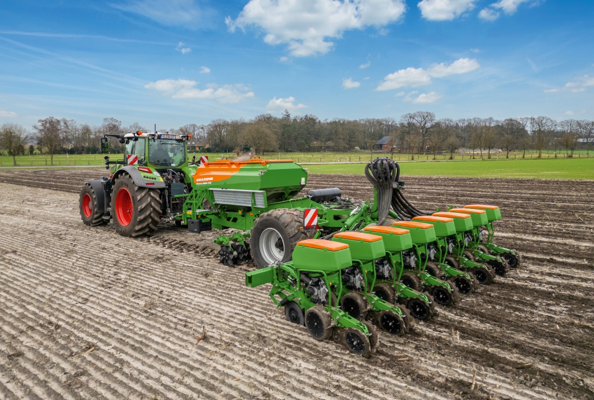Precea 6000-TCC with seed hoppers mounted on the seeding units.