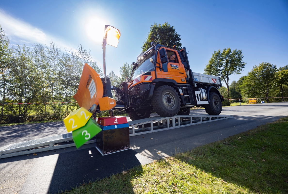 Unimog in the spotlight at the 4th German Snow Plow Championship