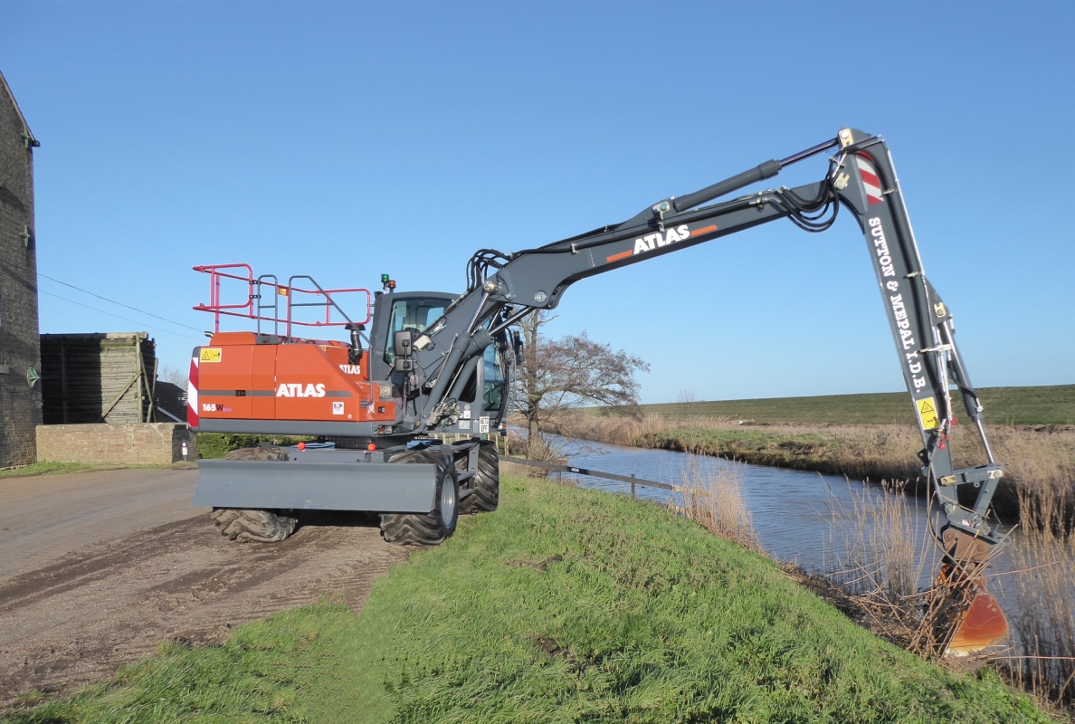 ATLAS 165W Excavator Delivered to Sutton and Mepal Internal Drainage Board