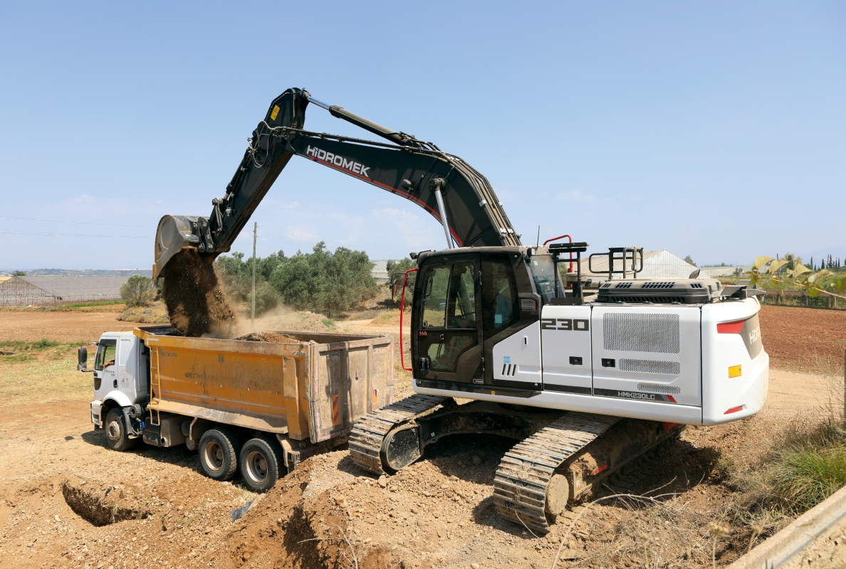 HİDROMEK HMK 230 NLC