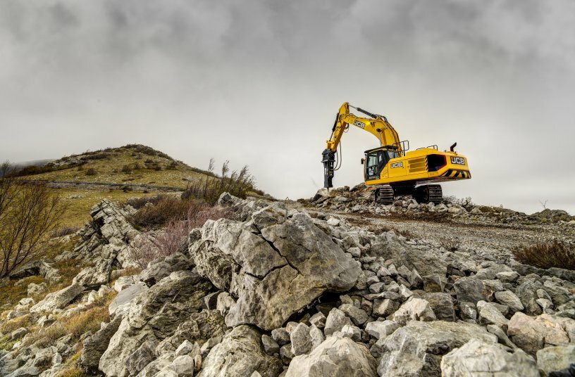 JCB 370X