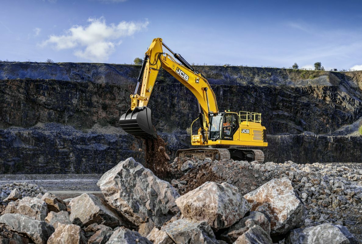 JCB 370X