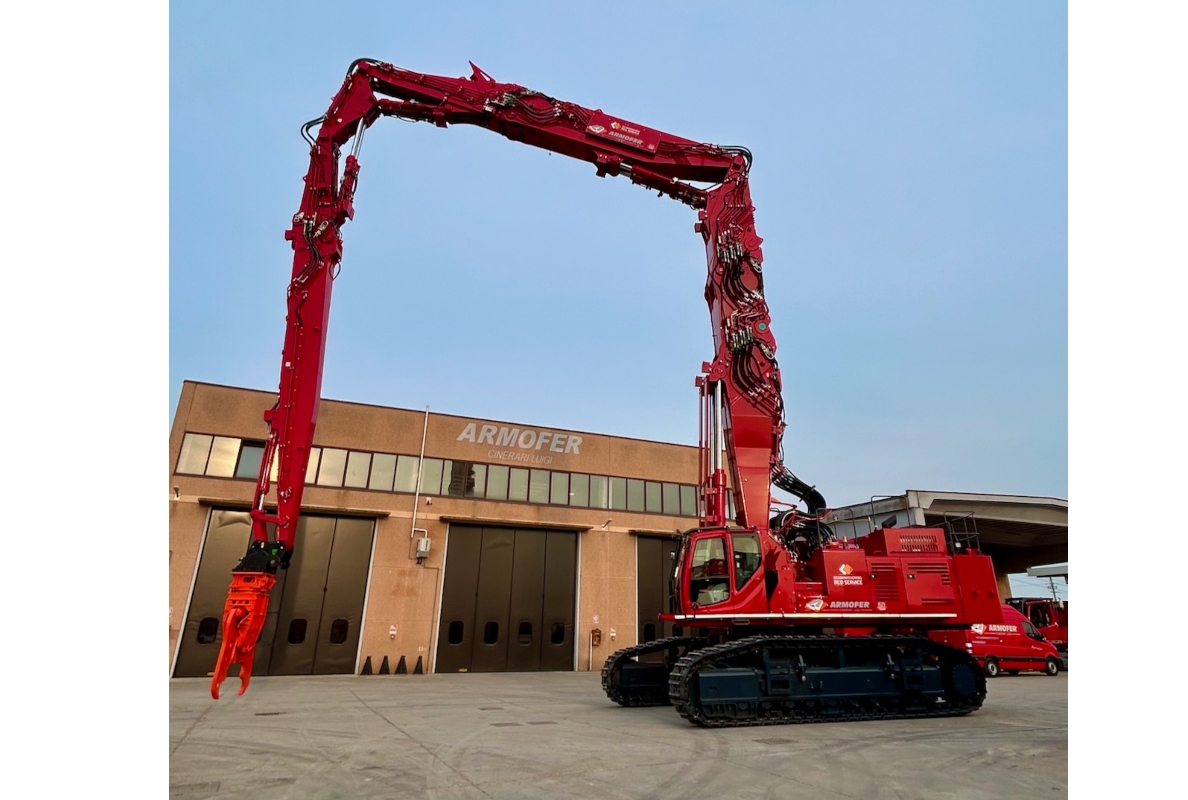 KOBELCO SK1300DLC