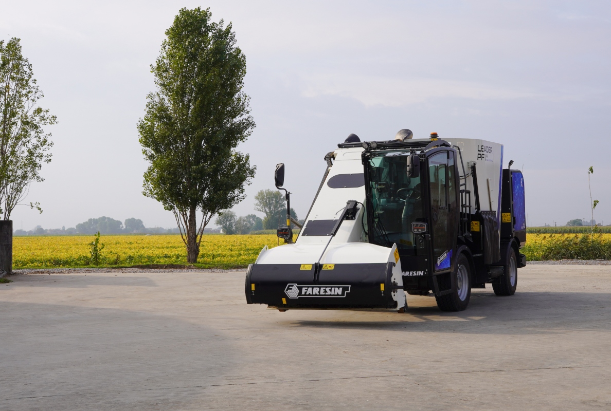 Faresin Industries expands the Leader PF Full Electric mixer wagon series