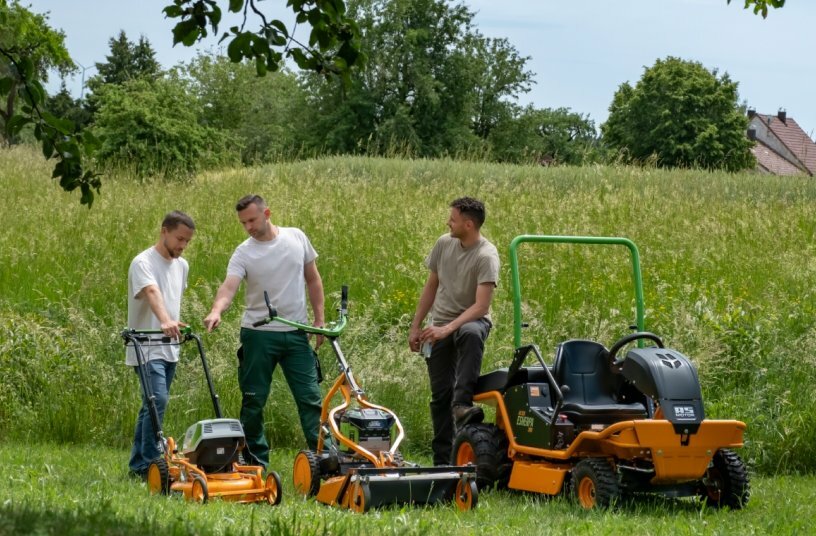 AS-Motor is expanding its AS-Motor Electric portfolio with an additional battery option and will offer three selected machines with the Stihl Powerhead from the coming season.