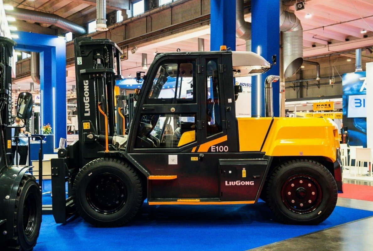 Your partner for success: LiuGong debuts F-Series forklifts and new dealer opportunity at GIS Expo 2025