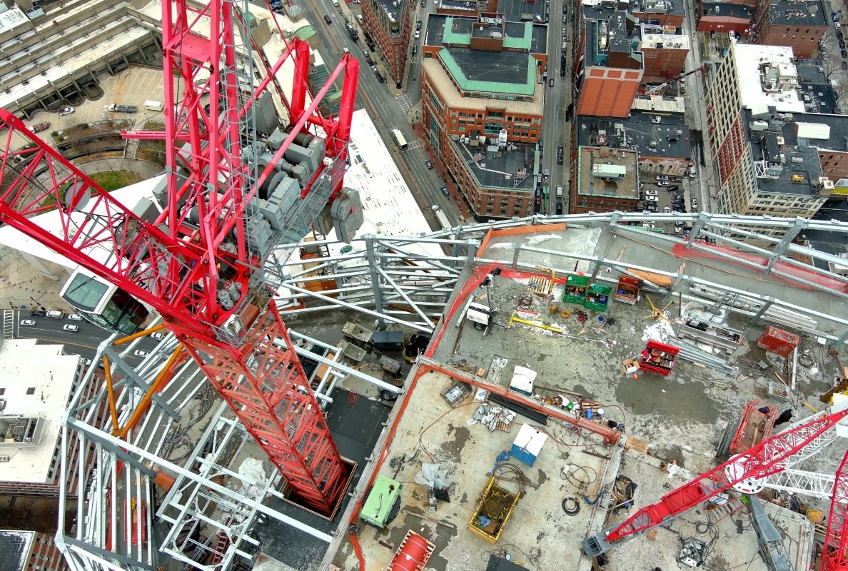 Internal climbing setup enables Potain cranes to fast-track Boston tower