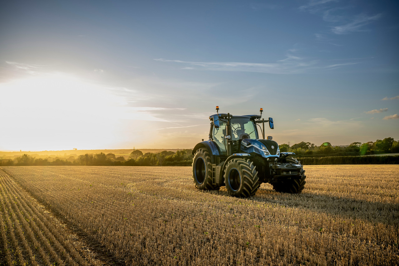 FPT Industrial's N67 natural gas engine powers the world's first natural gas powered tractor, developed by New Holland Agriculture