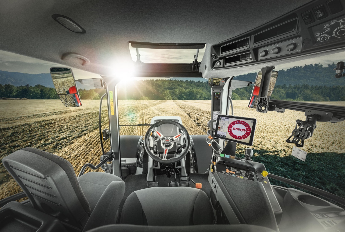 STEYR Impuls CVT inside the cab