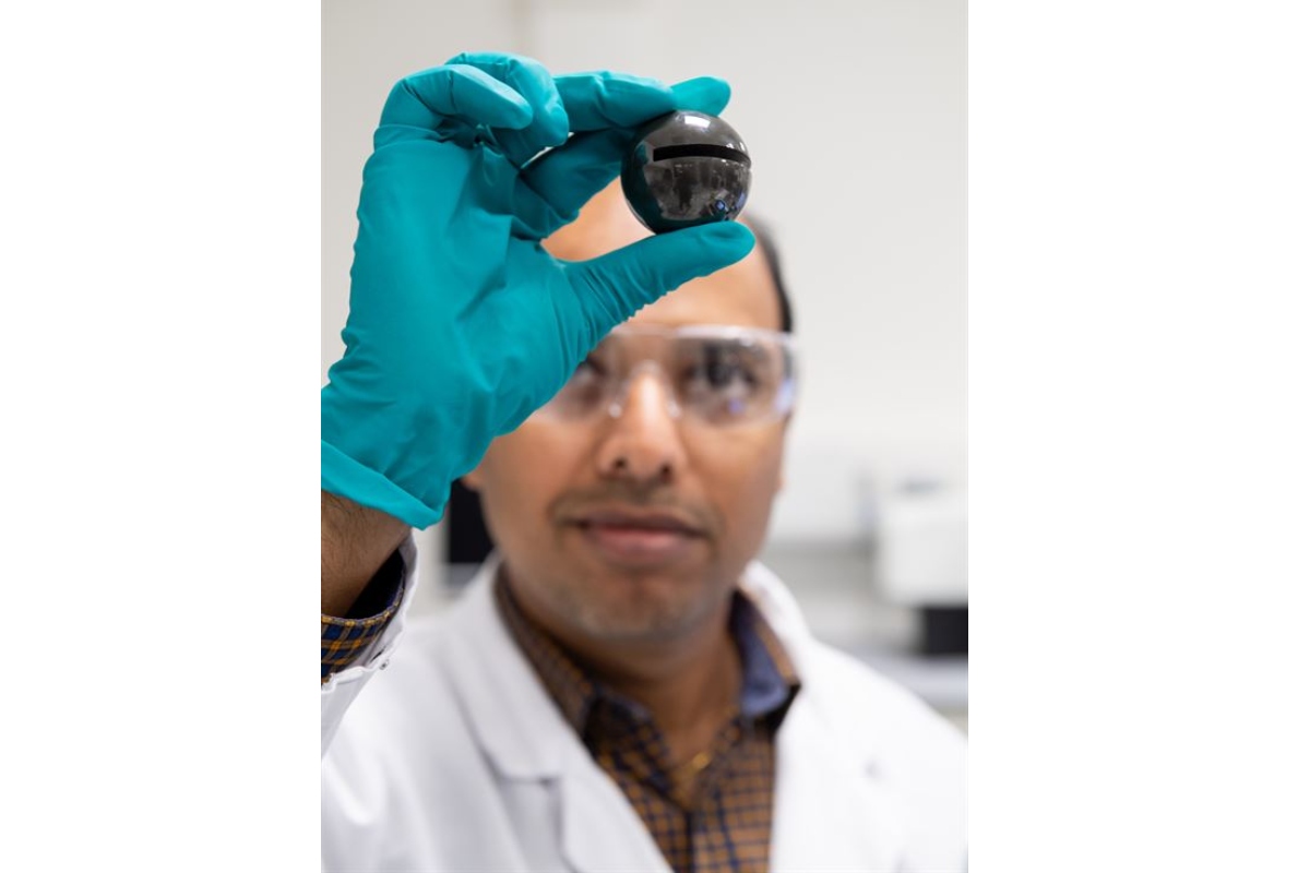 SKF accelerates hybrid bearing leadership with new Ceramic Process Laboratory