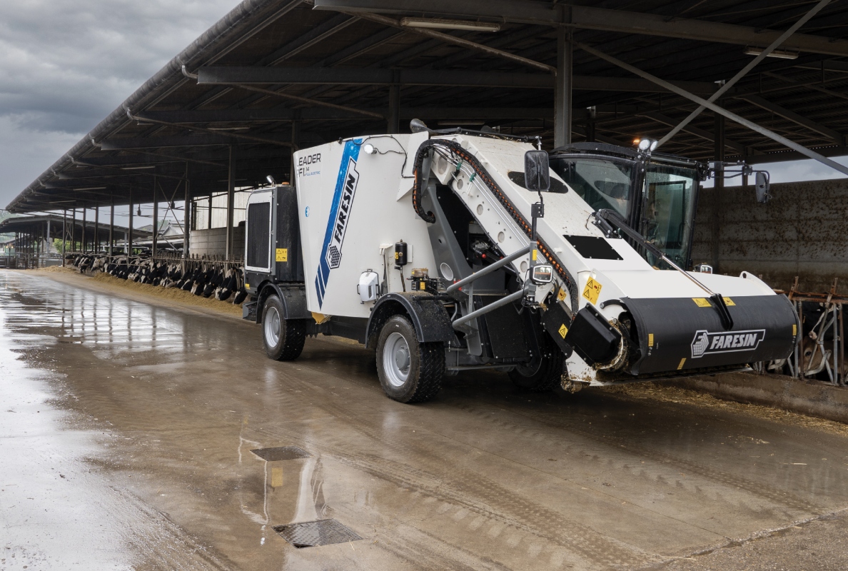 Faresin Industries expands the Leader PF Full Electric mixer wagon series