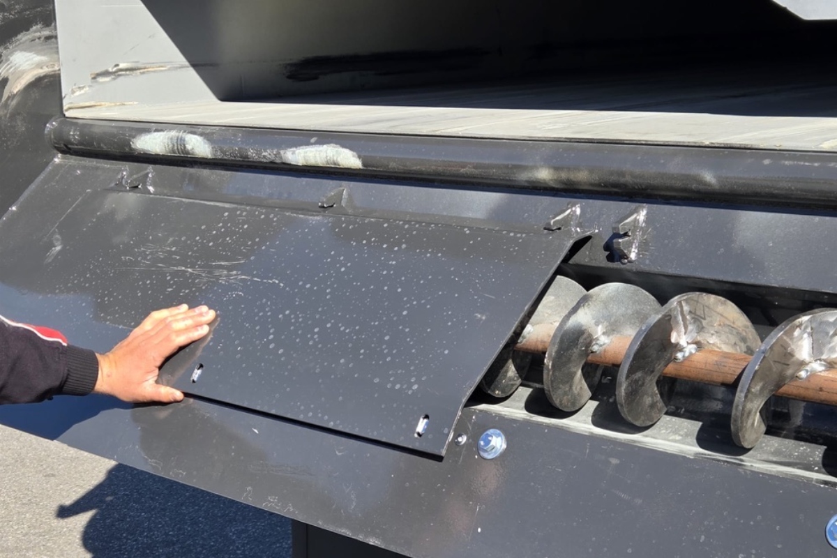 Fliegl Construction and Municipal Technology – Wiesel Compact Cover Plate