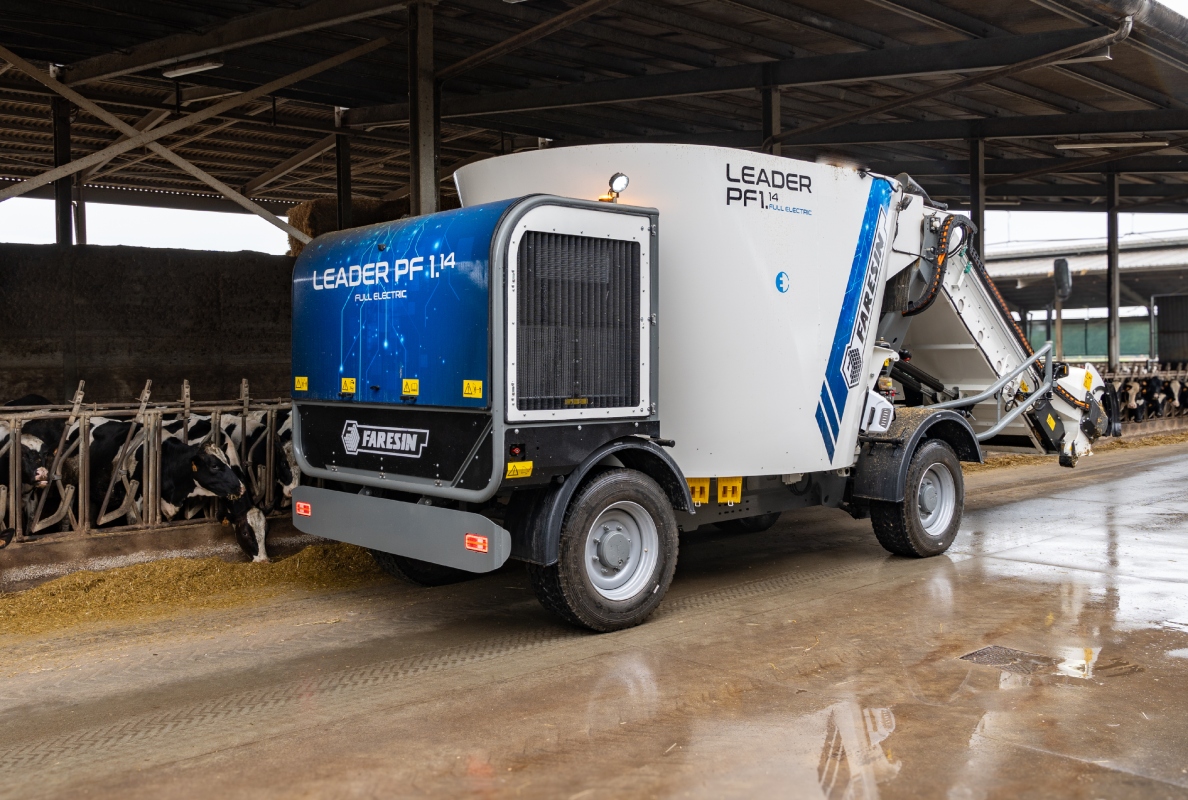 Faresin Industries expands the Leader PF Full Electric mixer wagon series