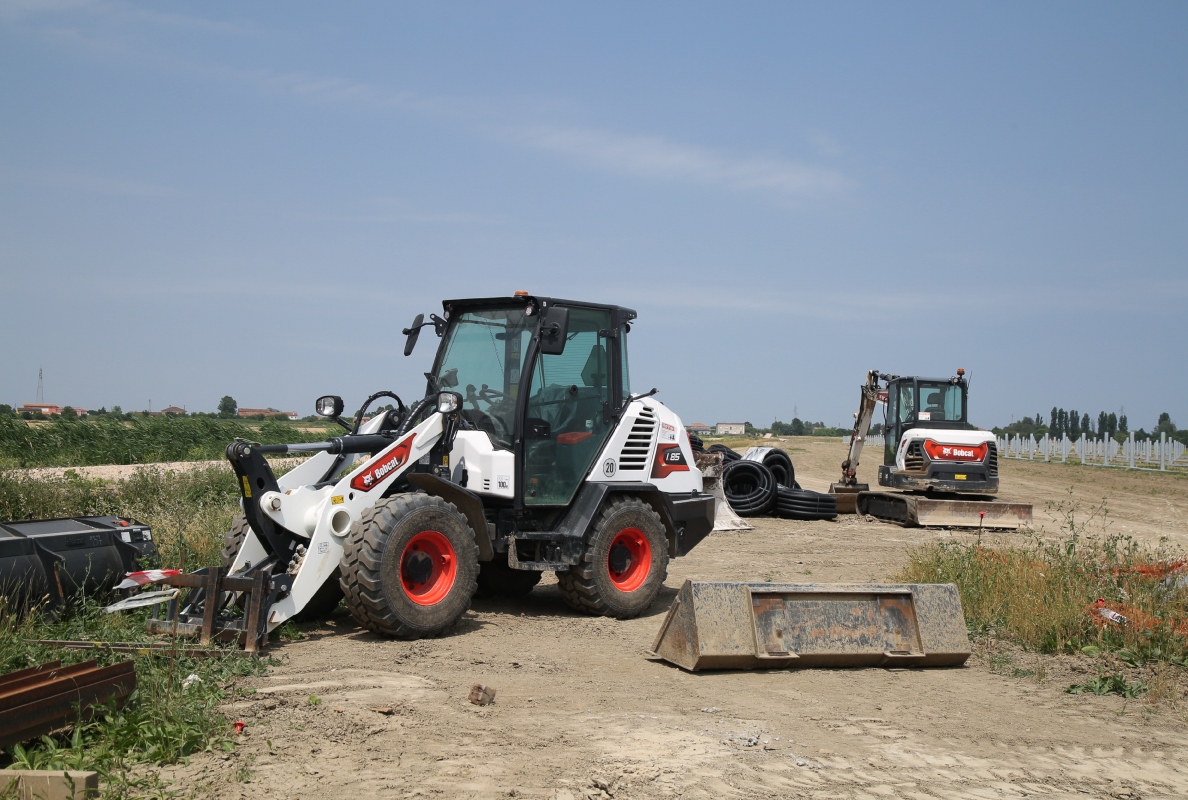 Bobcat machinery plays a key role in the construction of one of Italy´s largest agro-photovoltaic plants