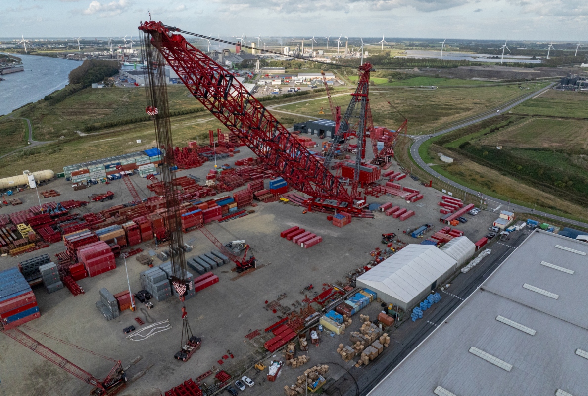 World’s strongest land-based crane completes fully electric operations testing