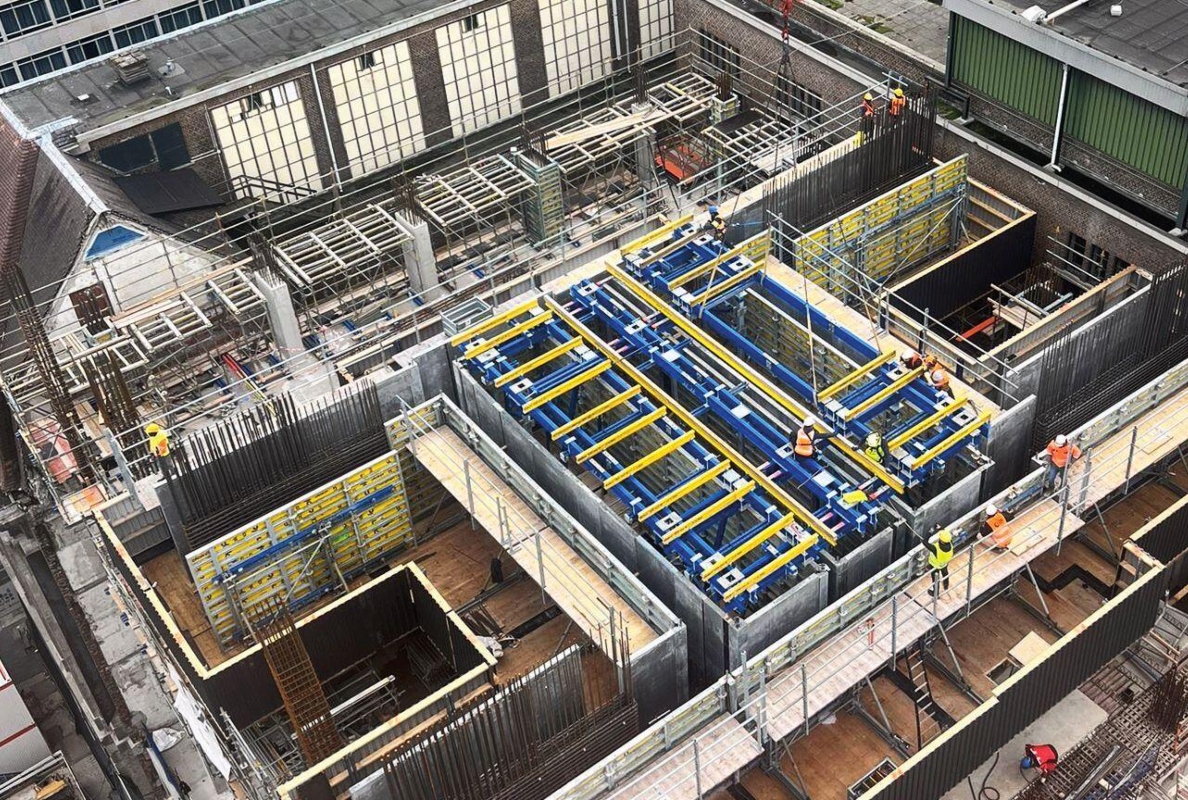 Combination of Doka climbing systems: Platform SCP inner core & SKE50+ outer core.