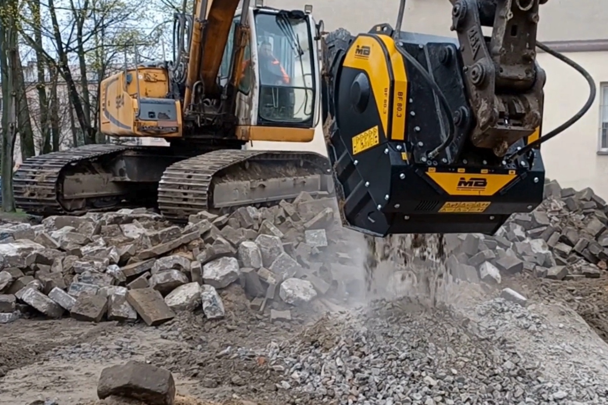 MB Crusher BF80.3