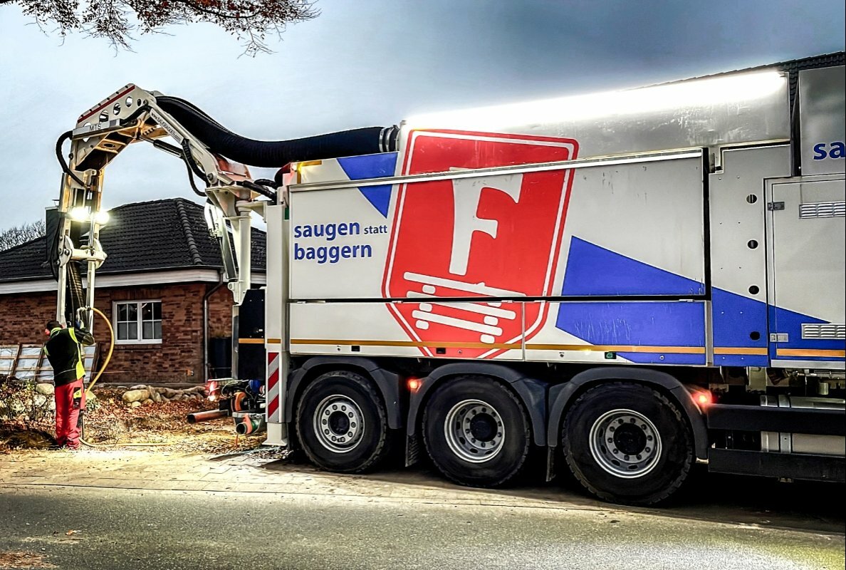 Versatile: The Dino12 suction excavator from MTS Mobile Tiefbau Saugsysteme GmbH.