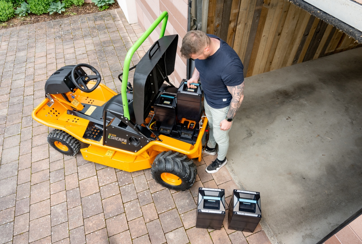 The innovation from AS-Motor: Electric high grass ride-on mower with rechargeable battery system