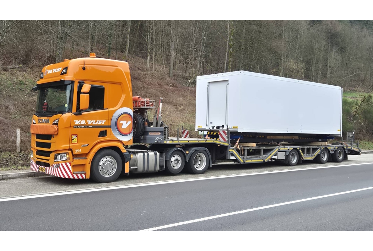 Transatlantic Traffic Grows for Van der Vlist