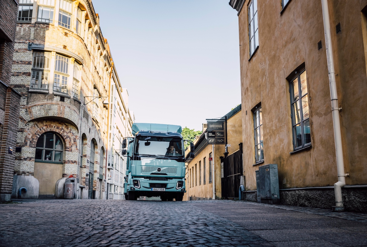 The Volvo FL Electric: New 14-tonne entry-level model for inner-city transport.