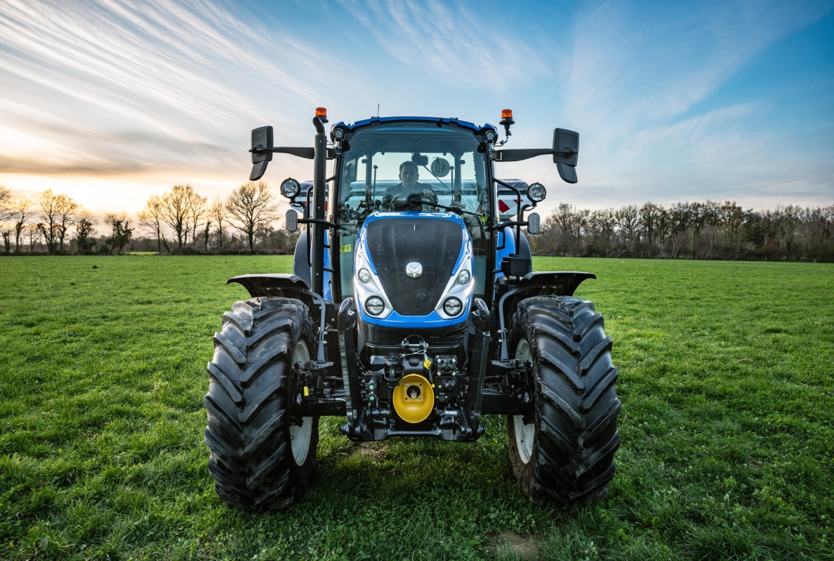 New Holland T5 Dual Command