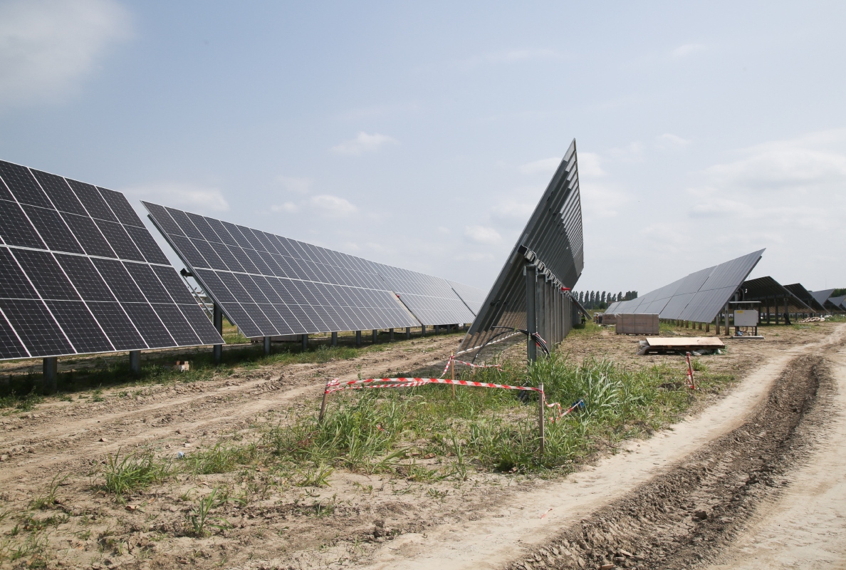 Bobcat machinery plays a key role in the construction of one of Italy´s largest agro-photovoltaic plants