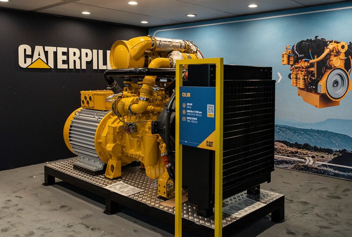 The South Hall exhibit features Caterpillar´s latests power systems, including new engines.