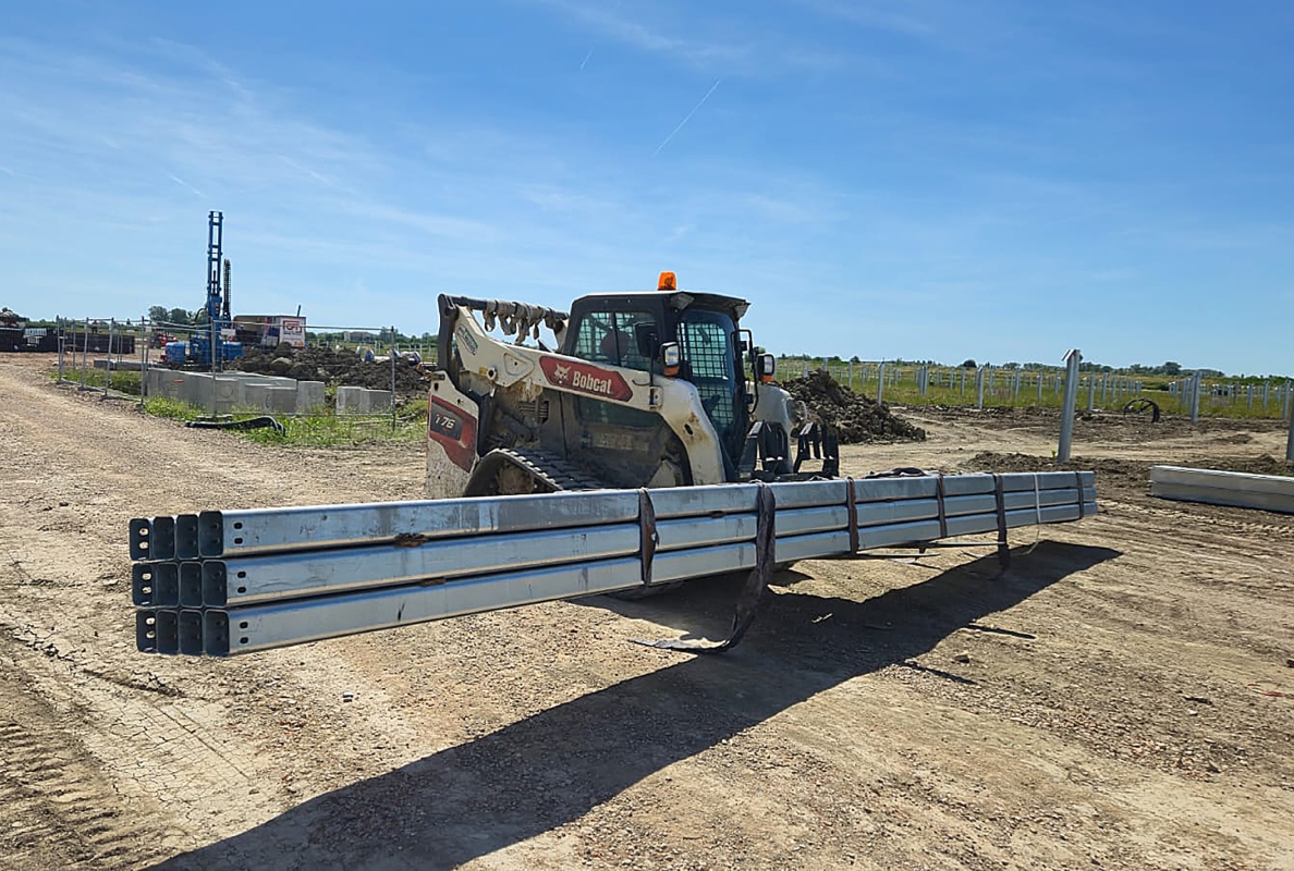 Bobcat machinery plays a key role in the construction of one of Italy´s largest agro-photovoltaic plants