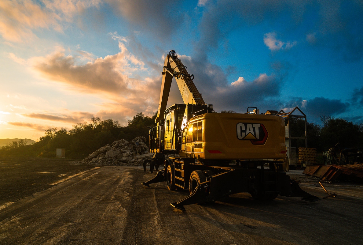 Cat® MH3032 Material Handler