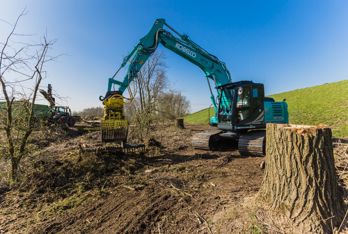 Kobelco SK130LC-11