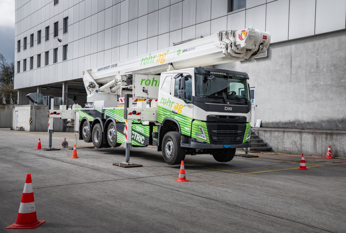 World premiere at Bauma 2025: Bronto Skylift and Designwerk present the first fully electric truck mounted aerial platform with a working height of 56 metres