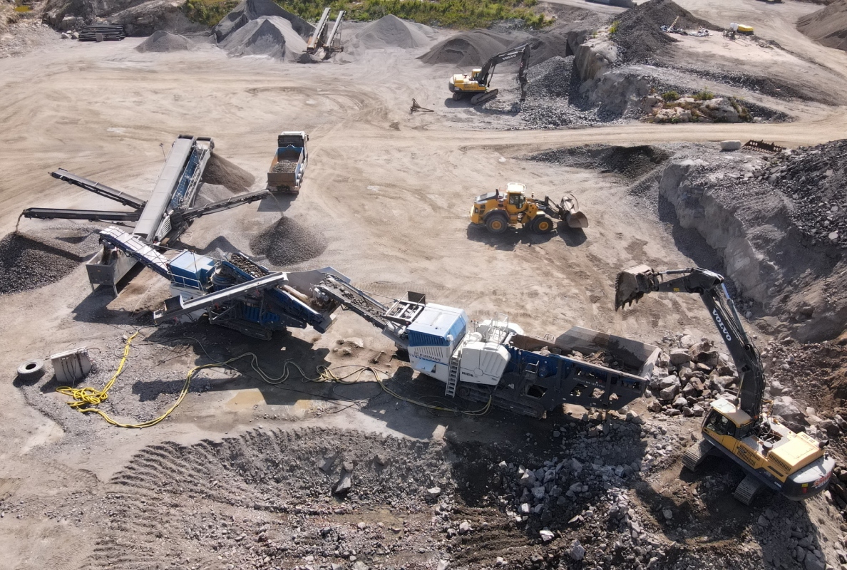 The Kleemann plant train at work: Thanks to smart line coupling, production runs smoothly and without disruptions.