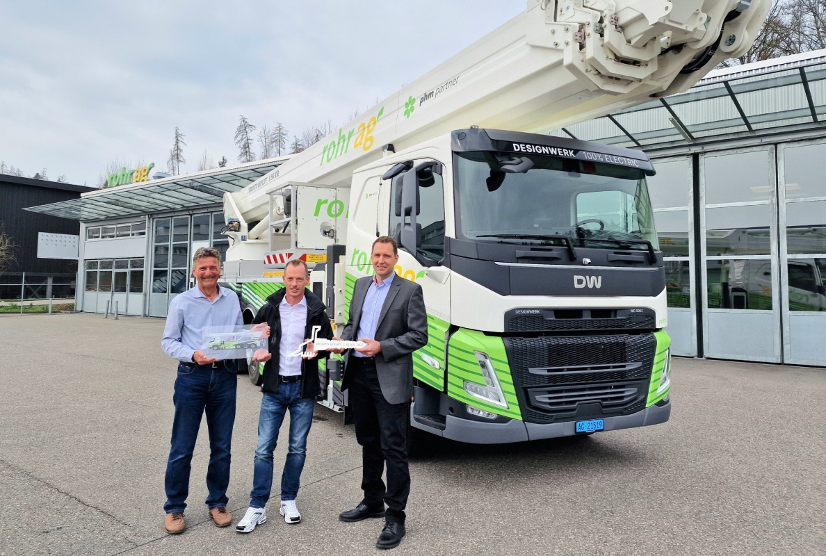 World premiere at Bauma 2025: Bronto Skylift and Designwerk present the first fully electric truck mounted aerial platform with a working height of 56 metres