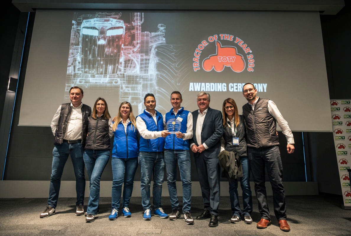 The CNH team accepts the TOTY 2026 award for the New Holland T4.120F Auto Command