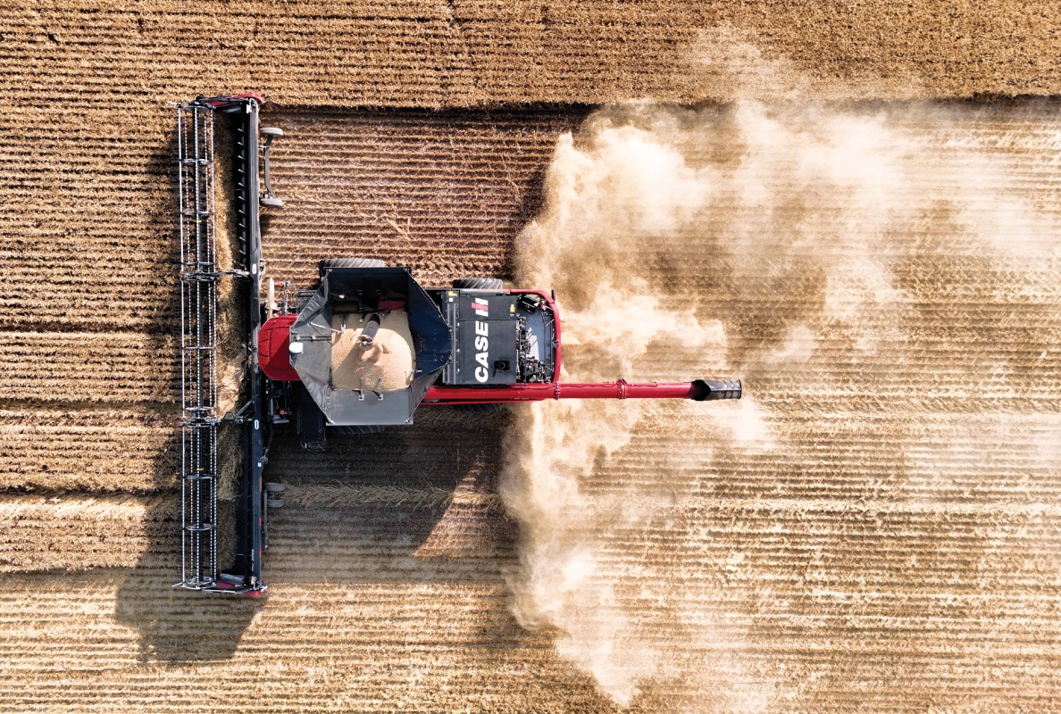 CASE IH Axial-Flow AF10 In the Field
