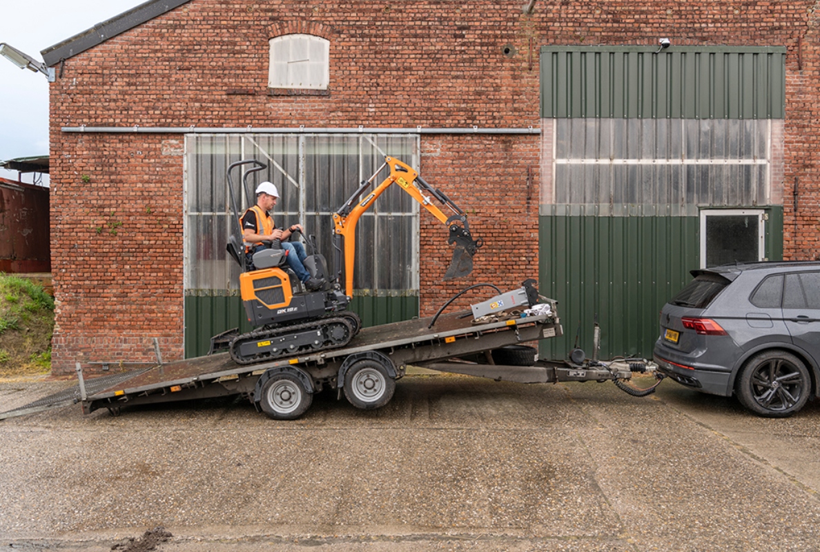 New High Performance DX10Z-7 Mini-Excavator from Develon