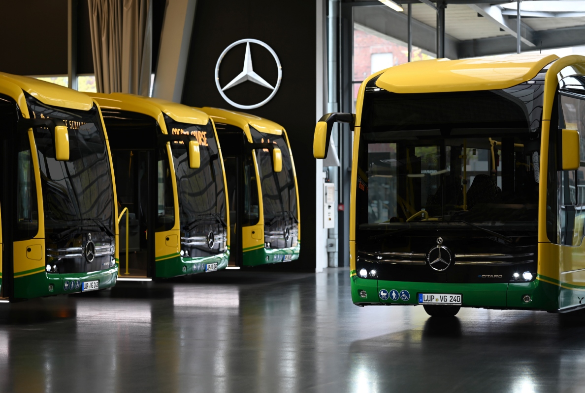 Mercedes-Benz eCitaro electrifies inter-city routes