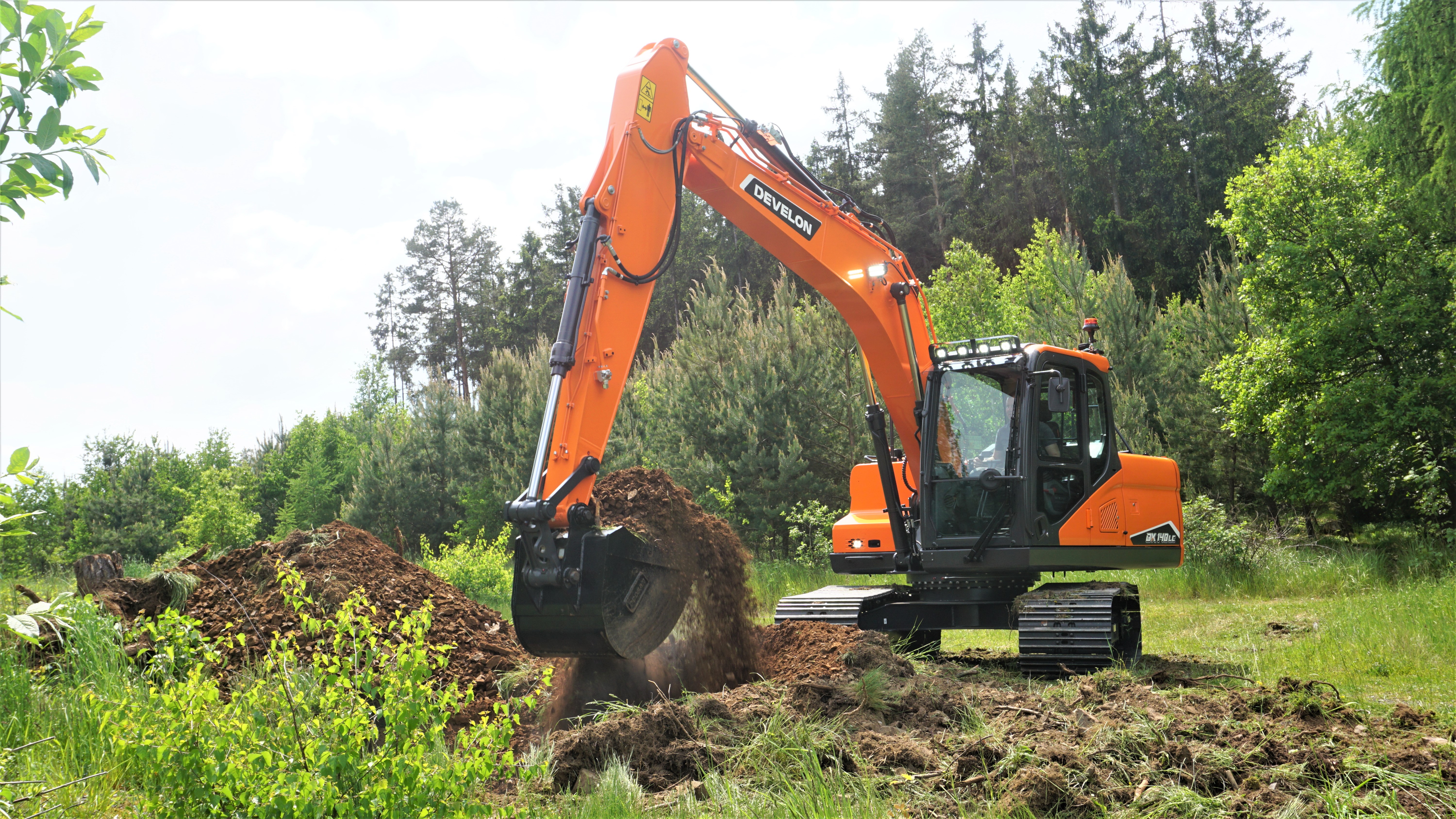 DEVELON DX140LC-7K