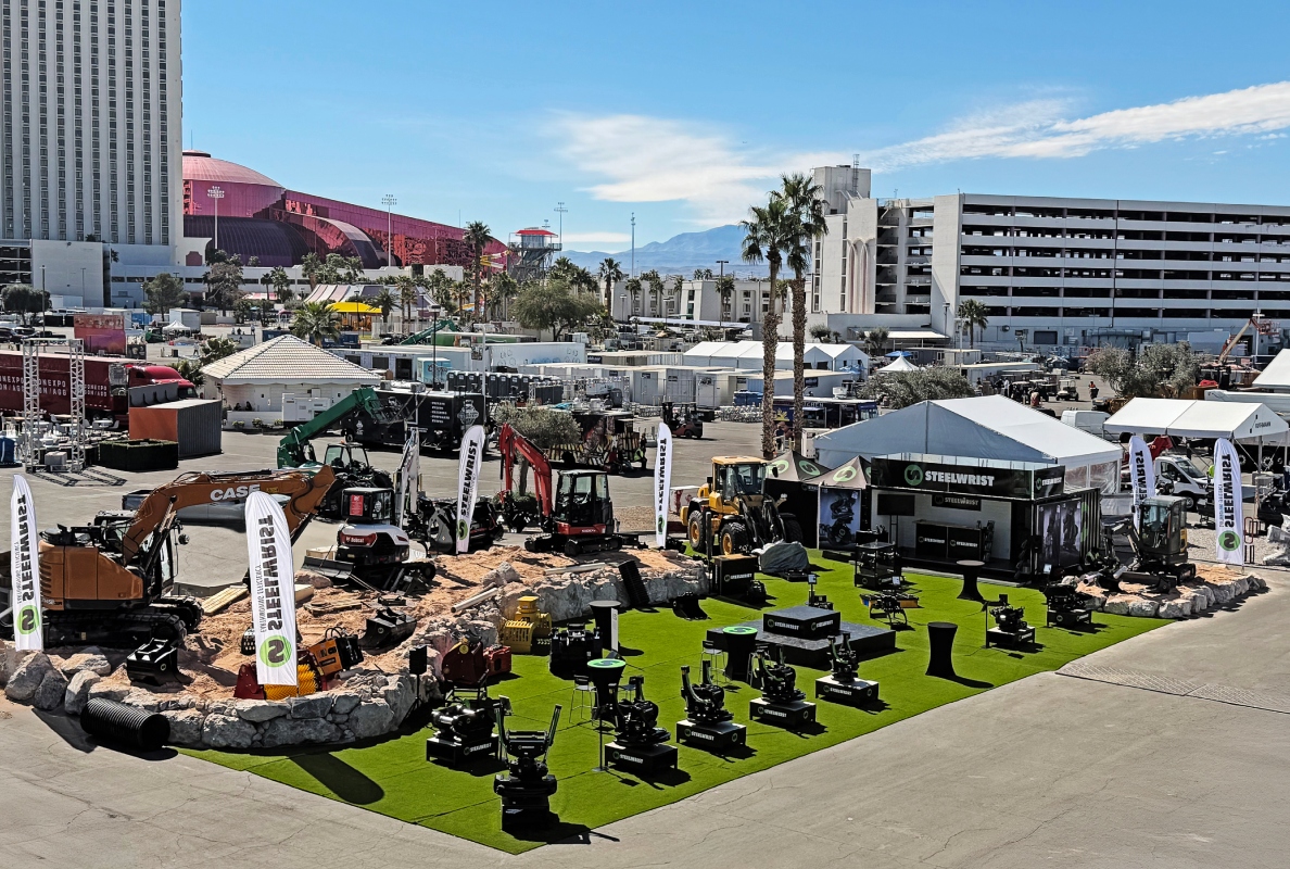 Steelwrist to present XTR third-generation tiltrotators and SQ40 automatic coupler solution at SaMoTer exhibition in Italy