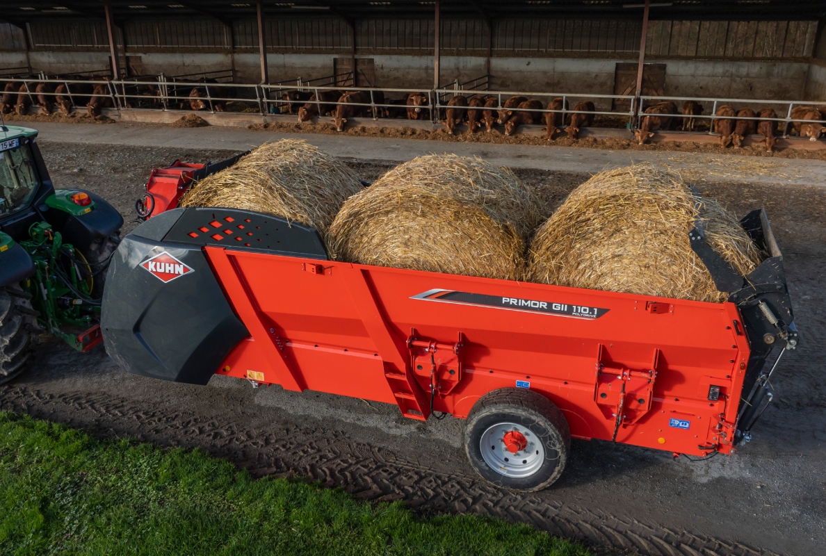New generation of straw-blower feeders PRIMOR GII 110.1 Polydrive