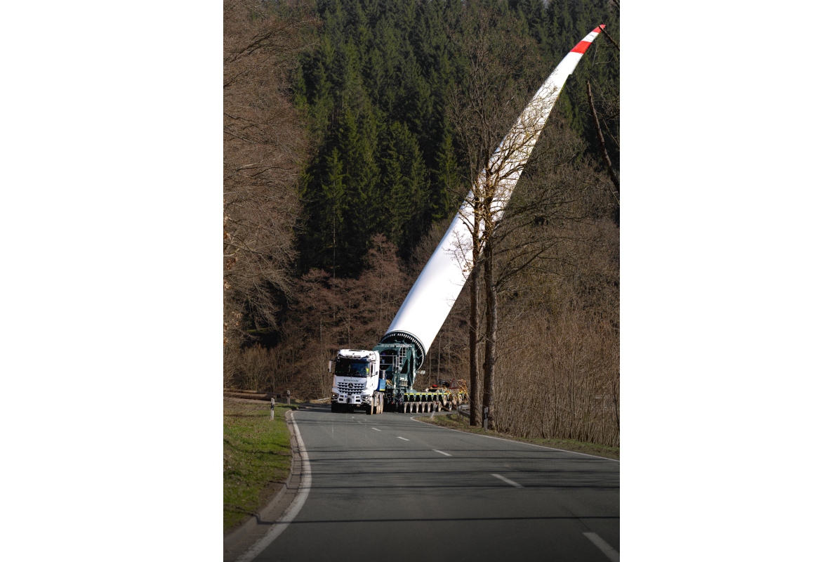 Adaptable along the route: The blade’s tilt angle varies between 21 and 46 degrees depending on the section – with up to 60 degrees technically possible.
